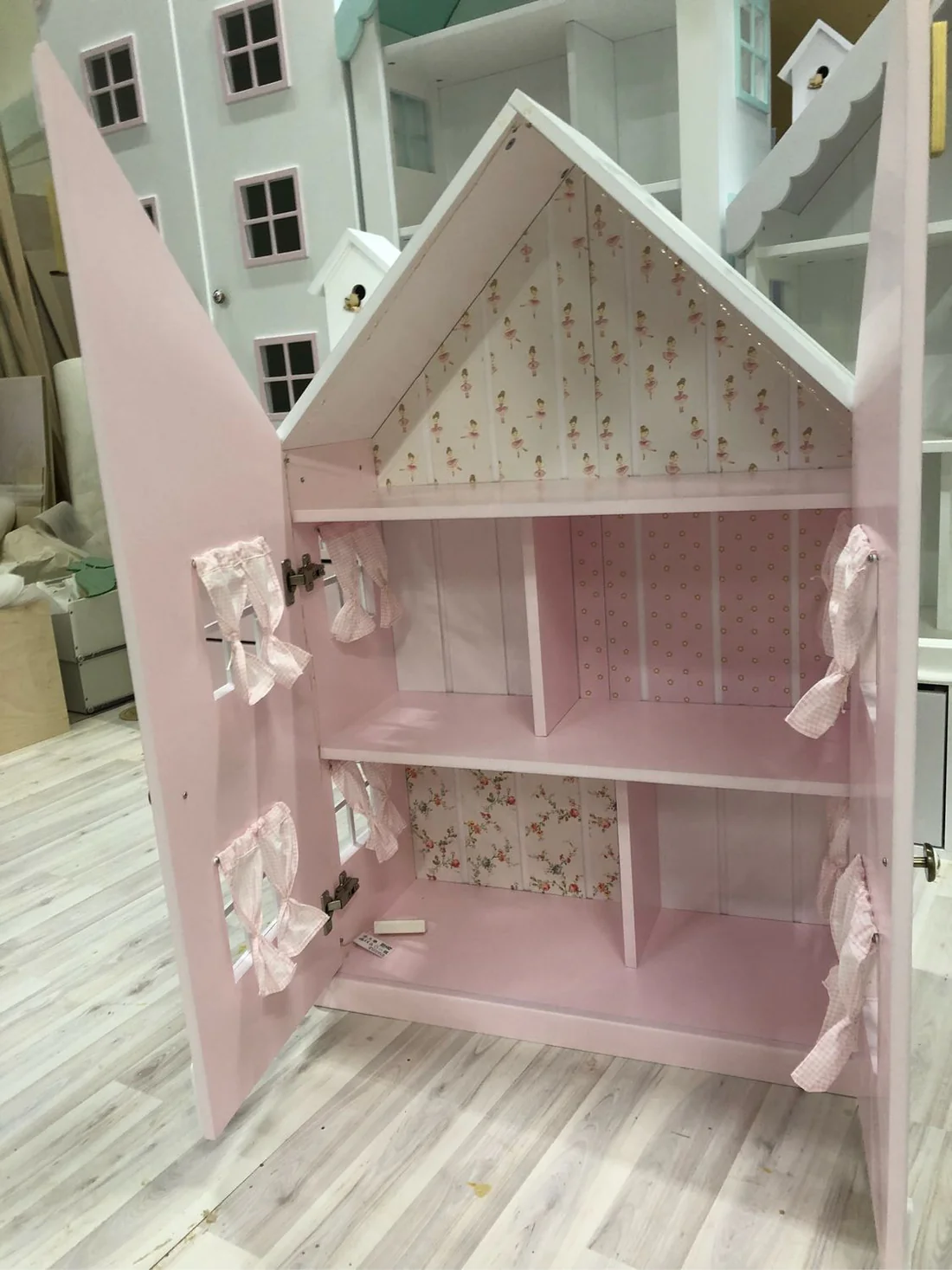 Dollhouse Closet Storage