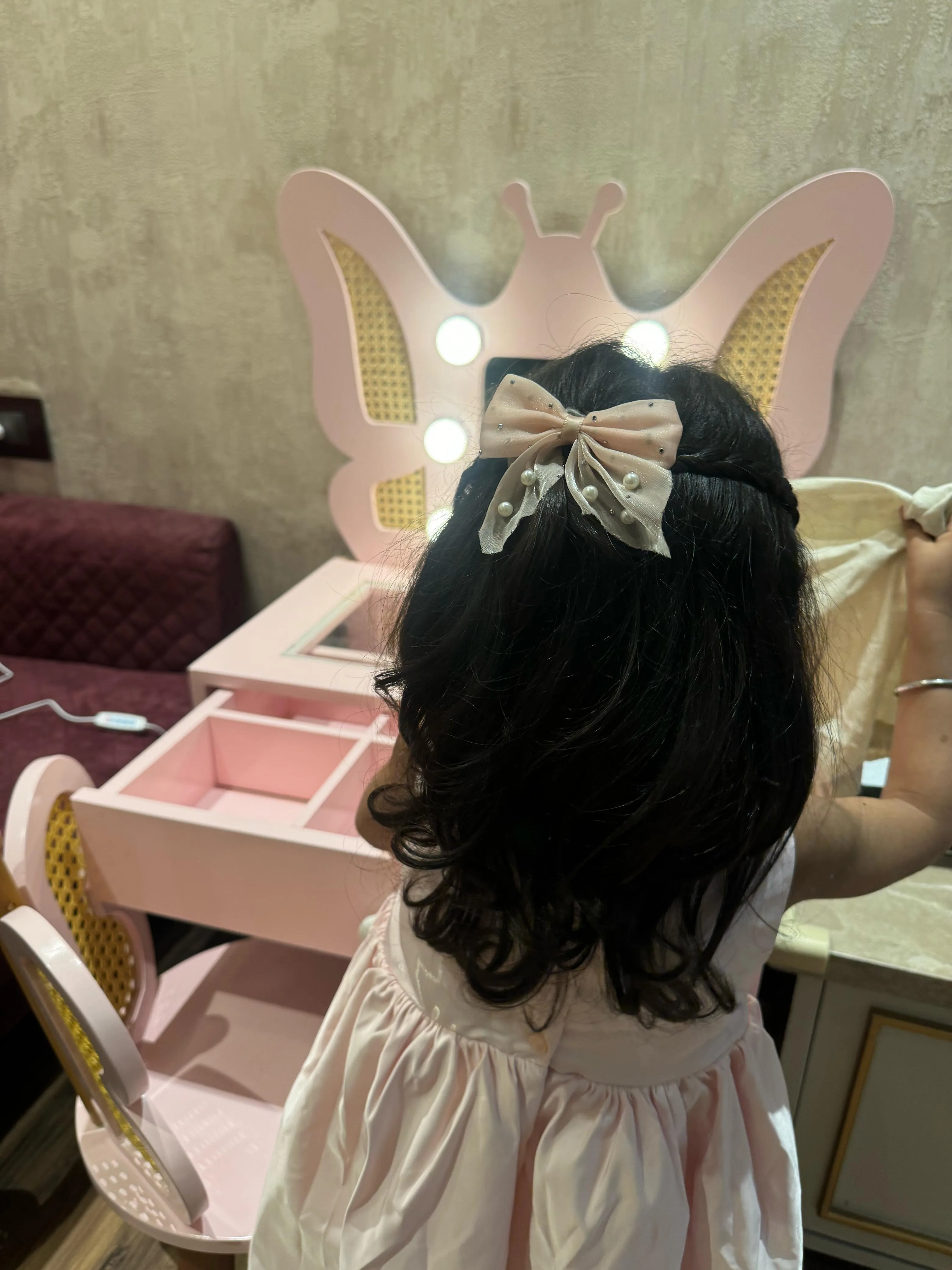 Vanity & Chair Set